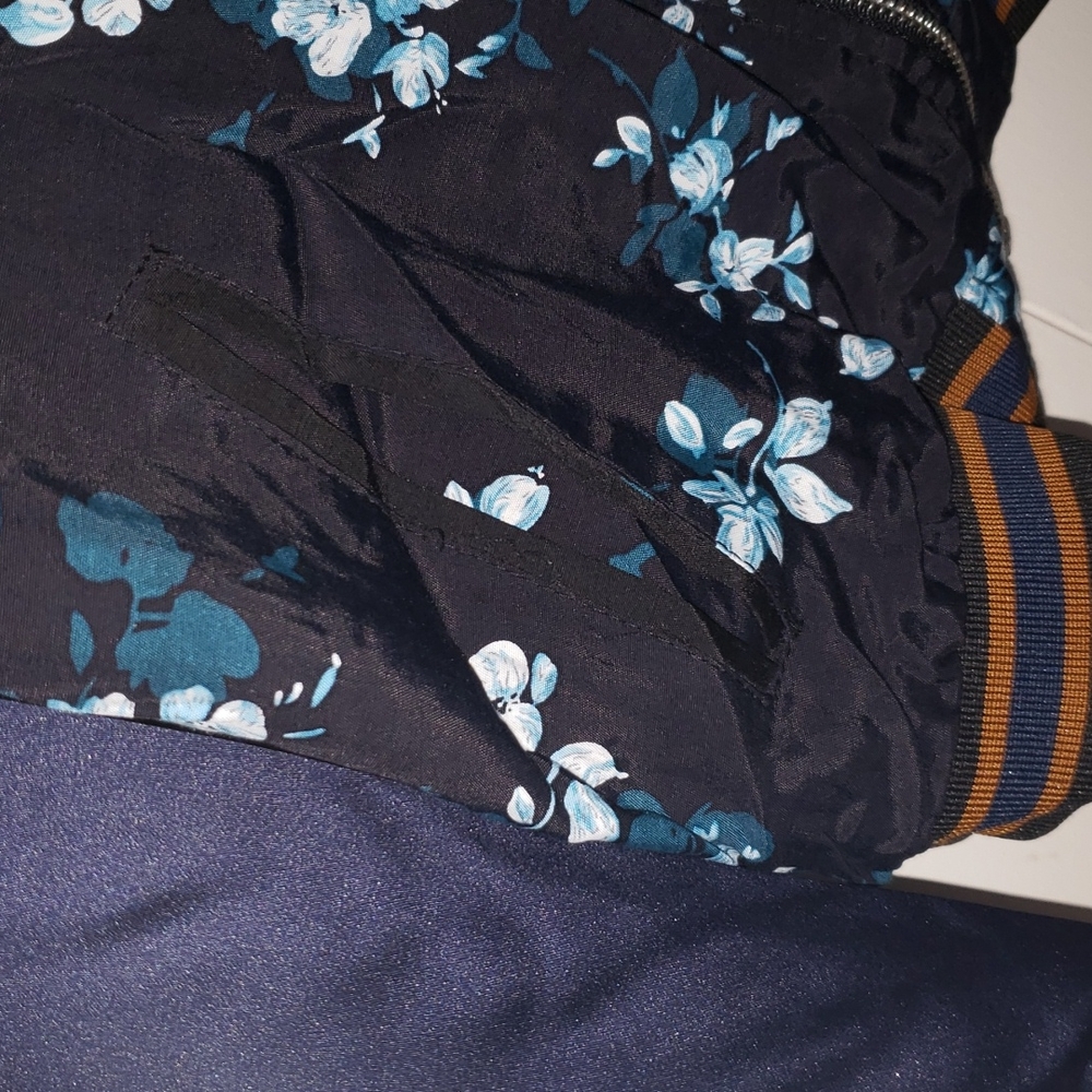 Aeropostale zip-up jacket - Picture 3 of 5